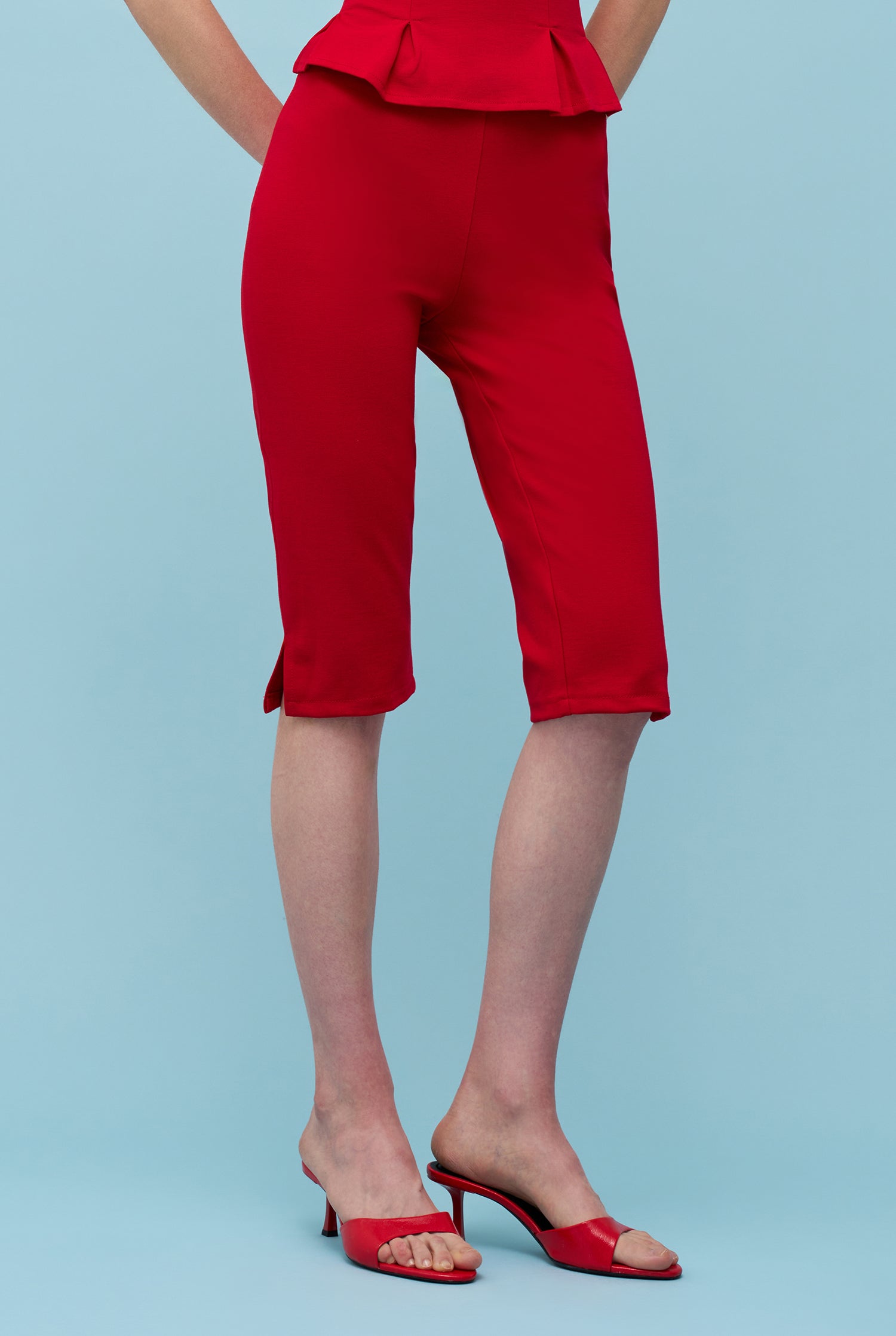 Women's Woven Capri