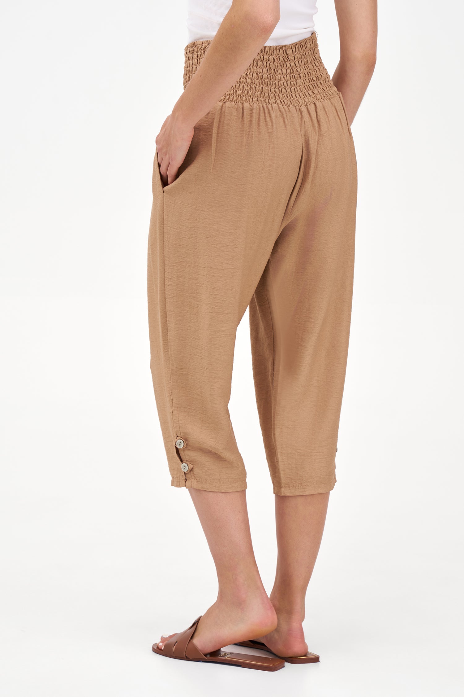Women's Woven Capri Trousers