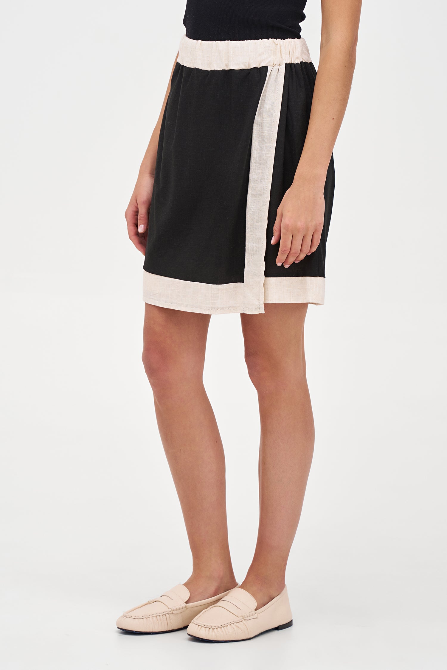 Women's Woven Shorts