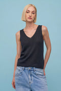 Women's Knit Top - Sleeveless