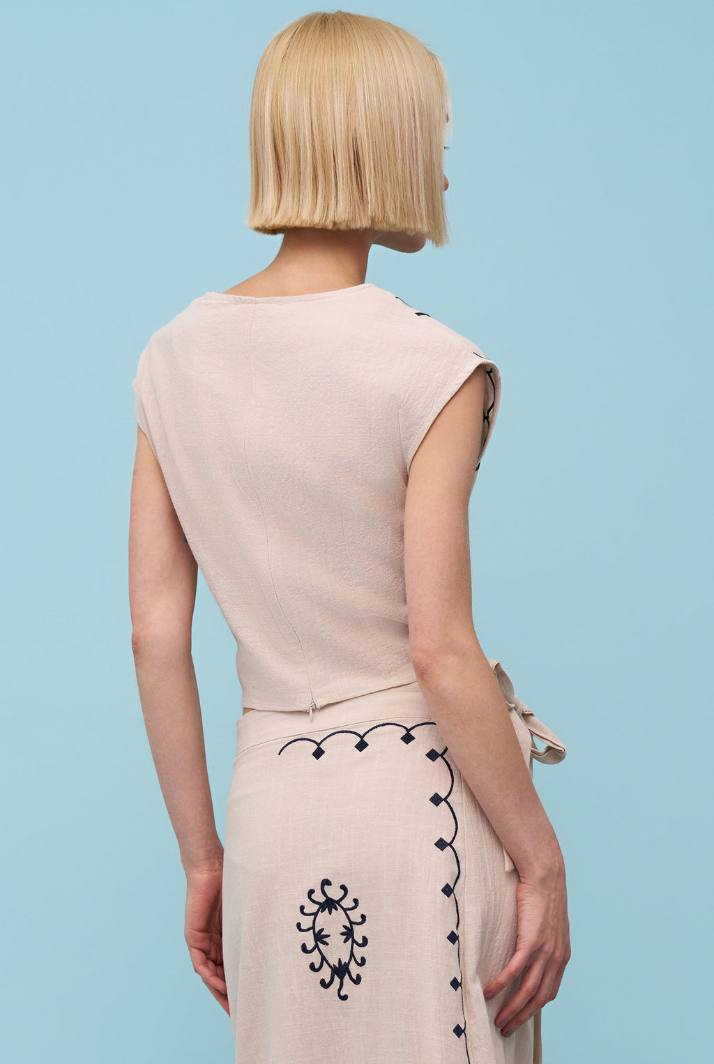 Women's Woven Top - Sleeveless